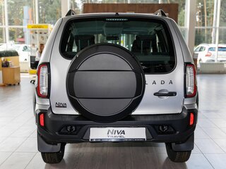 2026 Lada (ВАЗ) Niva Travel I Рестайлинг, серебристый, 1439000 рублей, вид 5