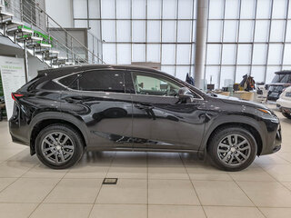 2017 Lexus NX 200 I, чёрный, 2600000 рублей, вид 4