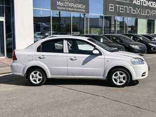 2010 Chevrolet Aveo I Рестайлинг, белый, 380000 рублей, вид 2