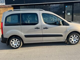 2009 Peugeot Partner II, бежевый, 899000 рублей, вид 4