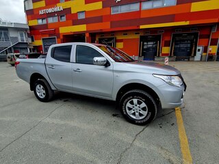 2017 Mitsubishi L200 V, серебристый, 1777777 рублей, вид 1