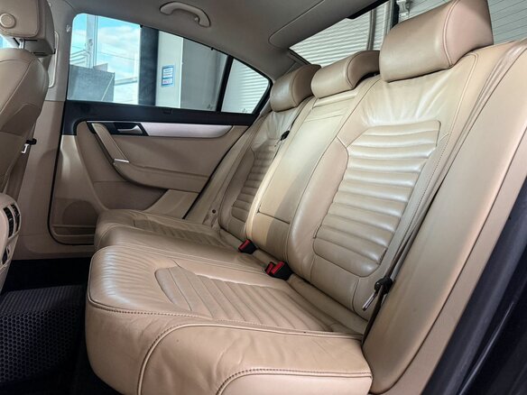 2012 Volkswagen Passat B7, чёрный - вид 8