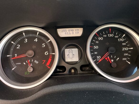 2008 Renault Megane II Рестайлинг, серый, 330000 рублей - вид 9
