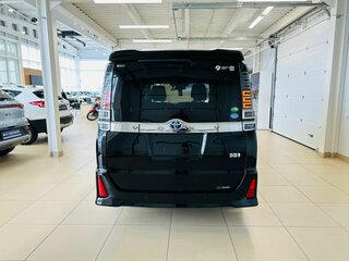 2019 Toyota Voxy III (R80) Рестайлинг, чёрный, 2999900 рублей, вид 5