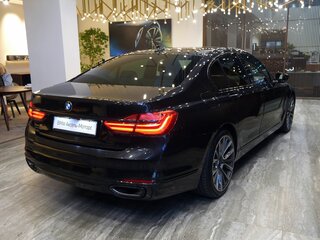 2018 BMW 7 серии 730d xDrive VI (G11/G12), чёрный, 3450000 рублей, вид 5