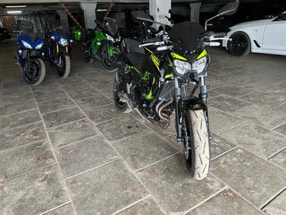 2022 Kawasaki Z 650, чёрный, 760000 рублей, вид 2