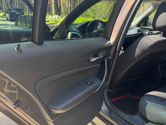 2012 BMW 1 серии 116i II (F20/F21), коричневый, 1350000 рублей - вид 5