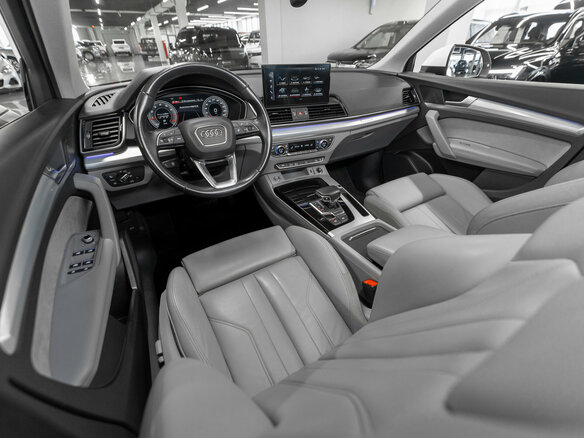 2021 Audi Q5 45 TFSI II (FY) Рестайлинг, белый, 4000000 рублей - вид 6