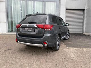 2018 Mitsubishi Outlander III Рестайлинг 2, серый, 1780000 рублей, вид 5