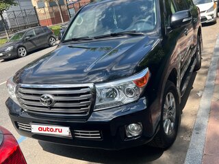 2015 Toyota Land Cruiser 200 Series Рестайлинг 1, чёрный, 4850000 рублей, вид 2