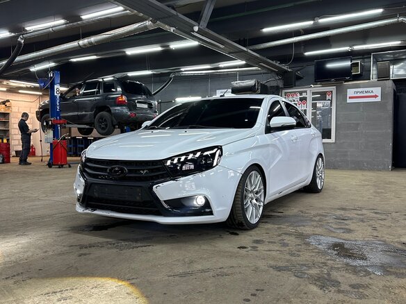 2018 Lada (ВАЗ) Vesta I, белый, 850000 рублей