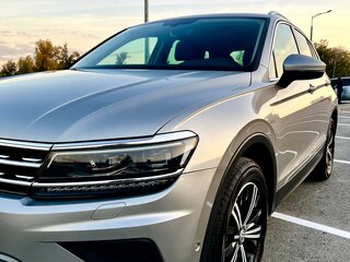 2017 Volkswagen Tiguan II, серебристый, 2650000 рублей, вид 2