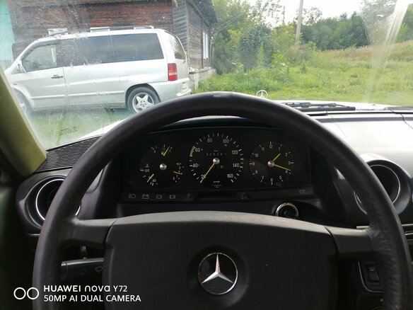 1984 Mercedes-Benz W123 300, белый, 255555 рублей - вид 7