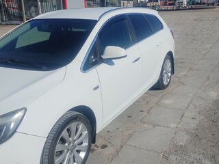 2012 Opel Astra J Рестайлинг, белый, 800000 рублей, вид 4
