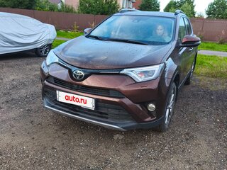 2017 Toyota RAV4 IV (XA40) Рестайлинг, коричневый, 2050000 рублей, вид 3