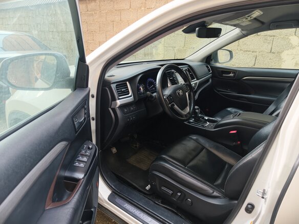 2018 Toyota Highlander III (XU50) Рестайлинг, белый, 3850000 рублей - вид 5