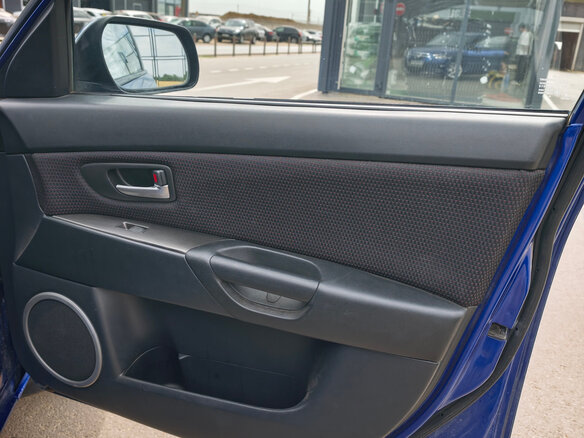 2006 Mazda 3 I (BK) Рестайлинг, синий, 600000 рублей - вид 11