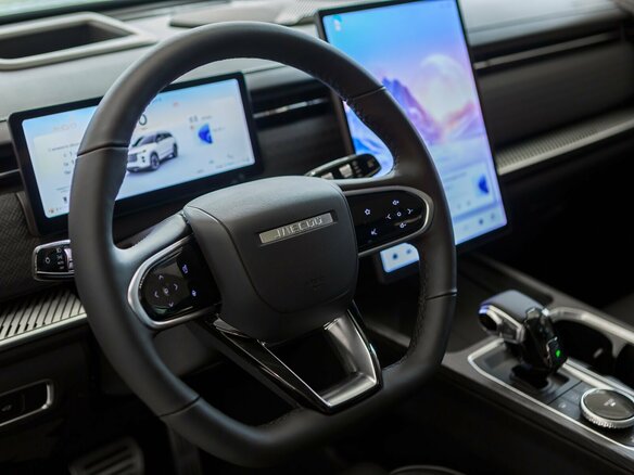 2024 Jaecoo J7 I, чёрный, 2959900 рублей - вид 24