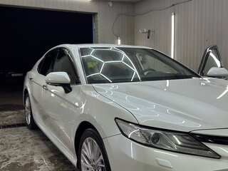 2019 Toyota Camry VIII (XV70), белый, 3250000 рублей, вид 4