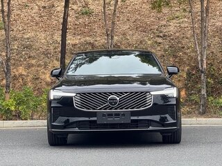 2026 Volvo S90 II Рестайлинг 2, чёрный, 6150750 рублей, вид 2