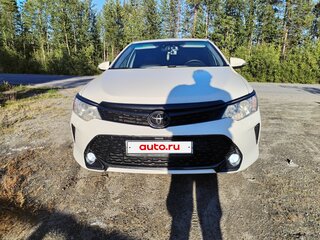2016 Toyota Camry VII (XV50) Рестайлинг, белый, 2250000 рублей, вид 3