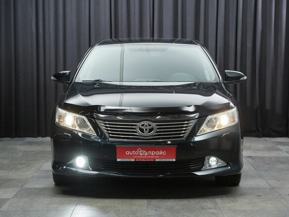 2012 Toyota Camry VII (XV50), серый, 1487000 рублей - вид 1