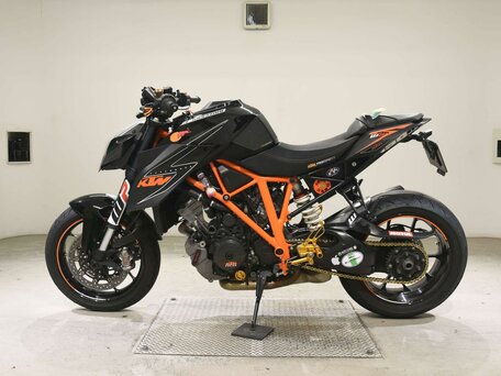 2016 KTM 1290 Super Duke R, чёрный, 927000 рублей, вид 1