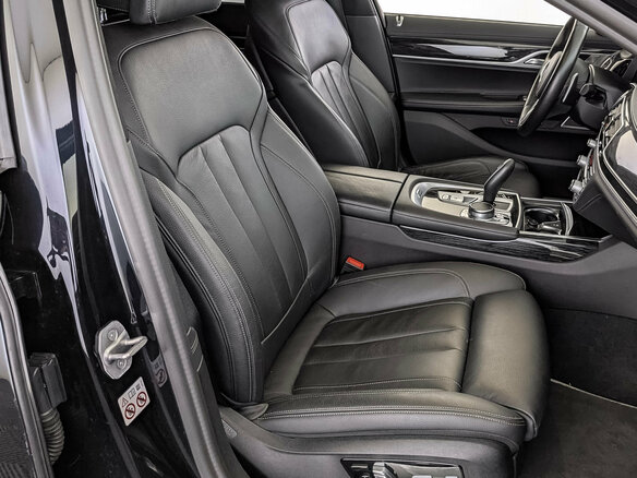 2021 BMW 7 серии Long 750Li xDrive VI (G11/G12) Рестайлинг, синий, 6750000 рублей - вид 24