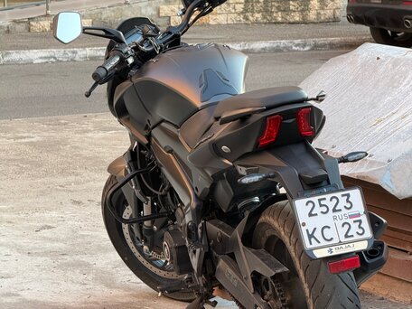 2020 Bajaj Dominar 400, чёрный, 360000 рублей, вид 2