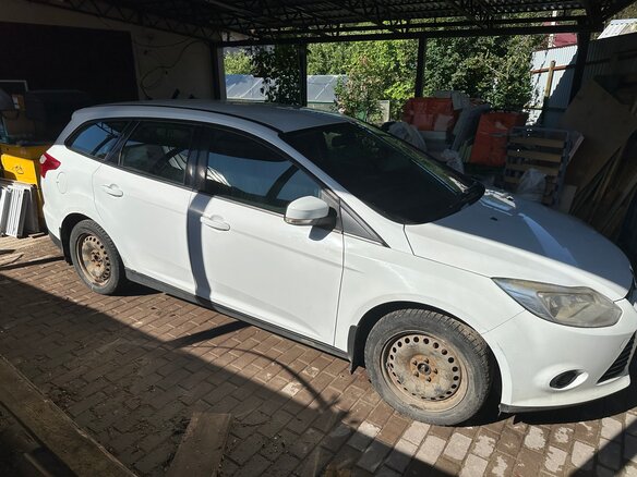 2012 Ford Focus III, белый - вид 3