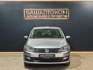 2018 Volkswagen Polo V Рестайлинг, серебристый, 1119000 рублей, вид 2