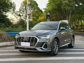 2021 Audi Q3 35 TFSI II (F3), серебристый, 1893396 рублей, вид 1