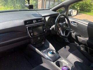 2017 Nissan Leaf II (ZE1), серый, 1480000 рублей, вид 5