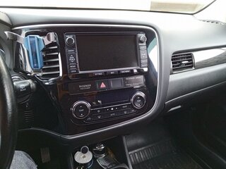 2015 Mitsubishi Outlander III Рестайлинг 2, белый, 1800000 рублей, вид 3