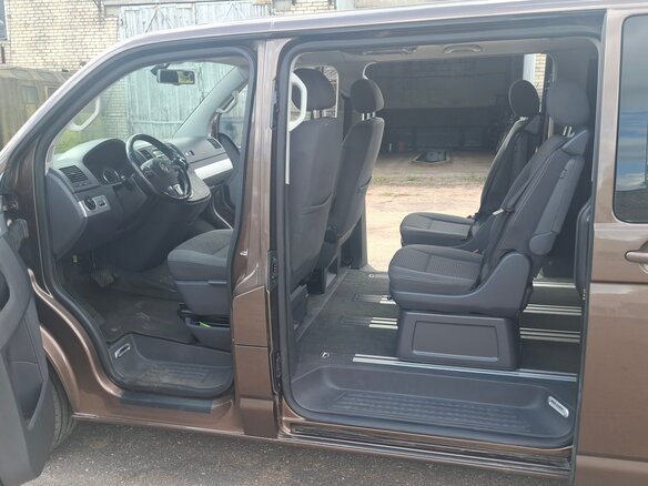 2012 Volkswagen Multivan T5 Рестайлинг, коричневый, 1850000 рублей - вид 20