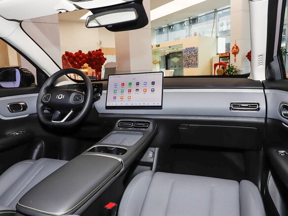 2026 Changan Qiyuan Q05 51.9 kWh II, серый, 2300000 рублей - вид 27