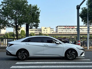 2023 Hyundai Elantra N Line VII (CN7) Рестайлинг, белый, 1310000 рублей, вид 4