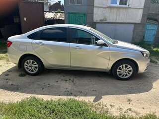 2021 Lada (ВАЗ) Vesta I, серебристый, 900000 рублей, вид 3