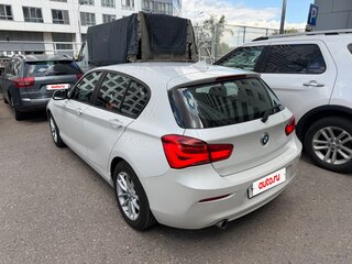 2018 BMW 1 серии 118i II (F20/F21) Рестайлинг 2, белый, 1780000 рублей, вид 3