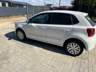 2014 Volkswagen Polo V, белый, 695000 рублей, вид 5