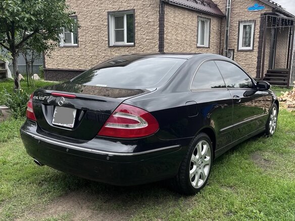 2003 Mercedes-Benz CLK-Класс 320 II (W209), чёрный, 1550000 рублей - вид 5