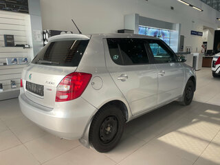 2012 Skoda Fabia II Рестайлинг, серебристый, 530000 рублей, вид 4