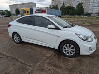 2011 Hyundai Solaris I, белый, 499000 рублей, вид 3