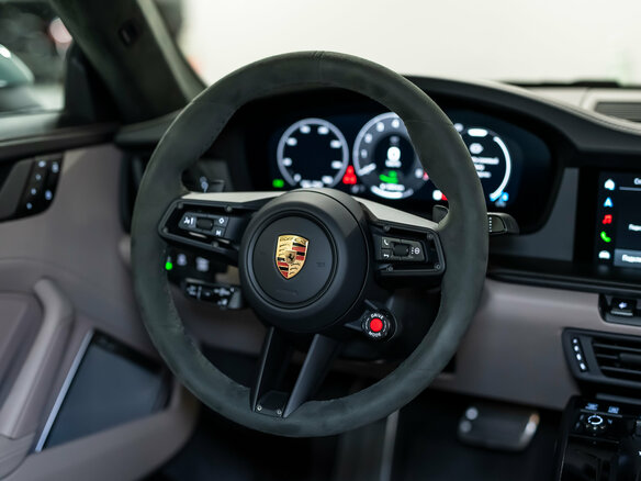 2026 Porsche 911 Carrera 4 GTS VIII (992) Рестайлинг, зелёный, 29000000 рублей - вид 25