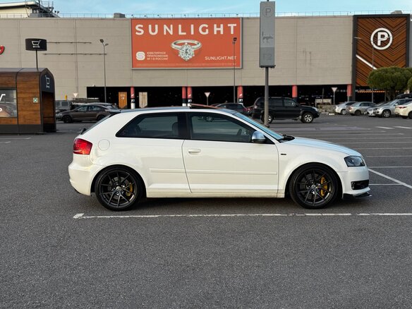 2009 Audi A3 II (8P) Рестайлинг 2, белый, 1350000 рублей - вид 2