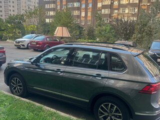 2021 Volkswagen Tiguan II Рестайлинг, серый, 2500000 рублей, вид 3