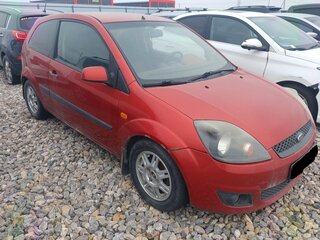 2008 Ford Fiesta Mk5, красный, 248000 рублей, вид 2