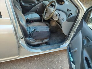 2001 Toyota Vitz I (P10), серый, 250000 рублей, вид 4