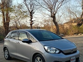 2020 Honda Fit IV, серебристый, 1235000 рублей, вид 3