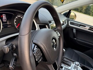 2015 Volkswagen Touareg II Рестайлинг, чёрный, 2700000 рублей, вид 4
